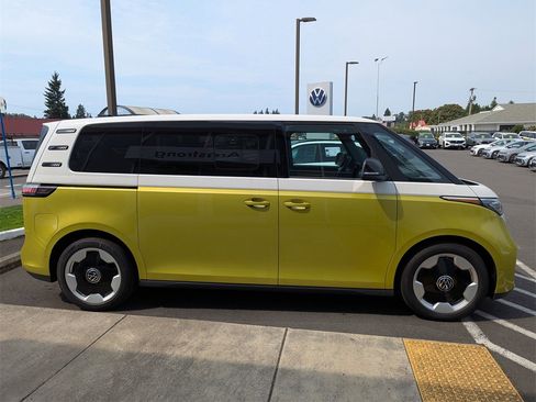 New 2025 Volkswagen ID. Buzz Pro S Plus image 6