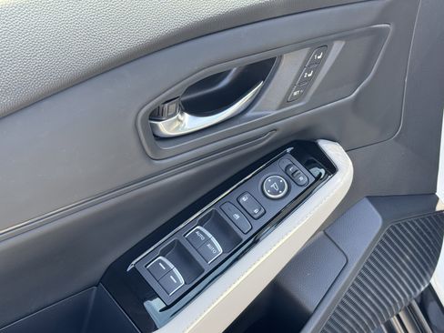 Used 2024 Honda Accord Touring image 14