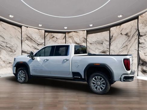 Used 2021 GMC Sierra 2500 Denali w/ Denali Ultimate Package AWD/4WD image 3