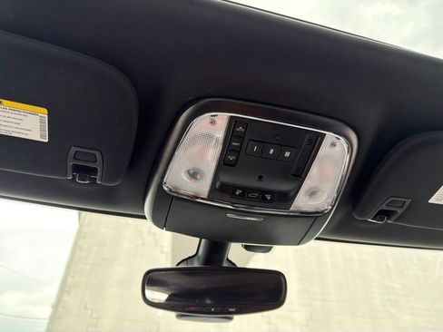 Used 2017 Jeep Grand Cherokee Limited AWD/4WD image 23