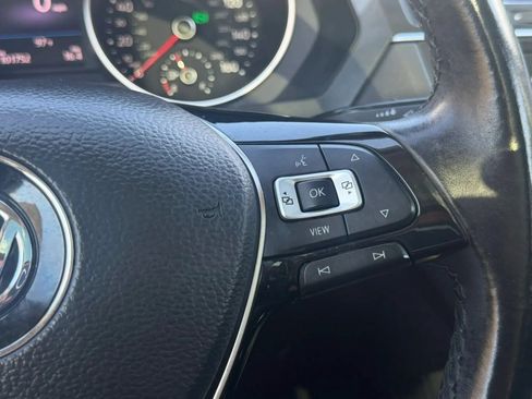 Used 2019 Volkswagen Tiguan SE w/ Panoramic Sunroof Package FWD image 19
