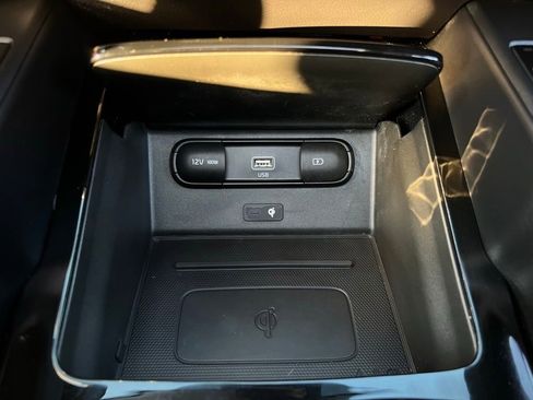 Used 2022 Kia Telluride S image 55