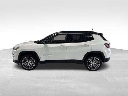 Used 2023 Jeep Compass Limited w/ Elite Group AWD/4WD image 2