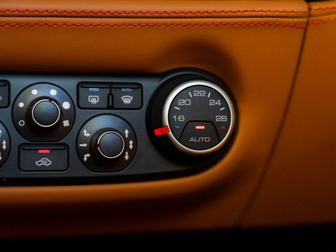 Used 2018 Ferrari 488 Spider RWD image 74