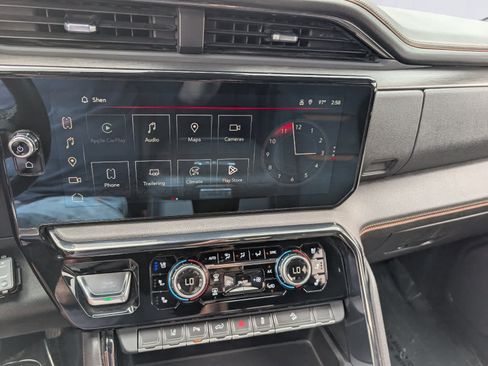 Used 2024 GMC Sierra 2500 AT4 w/ Technology Package AWD/4WD image 30