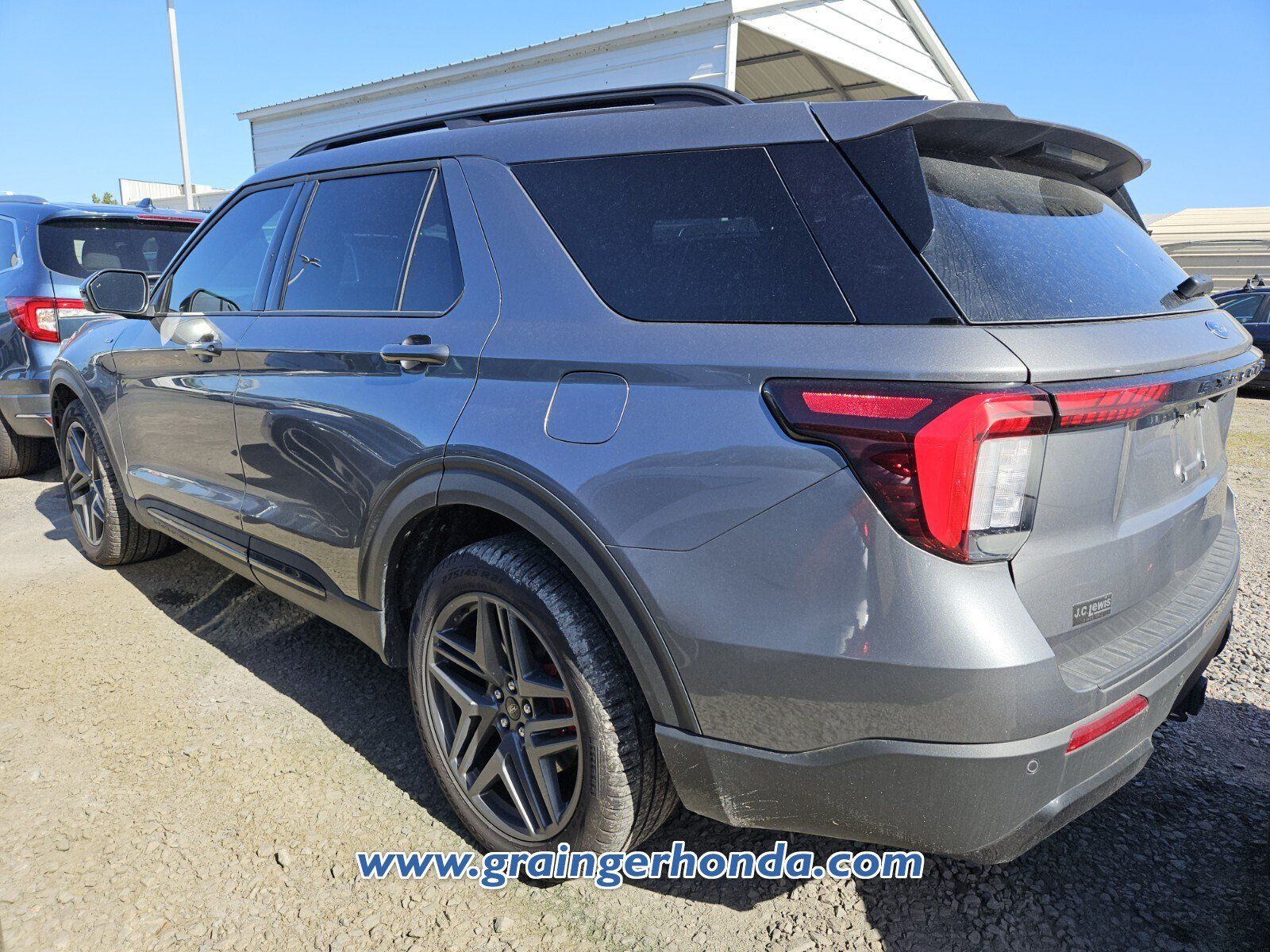 Used 2026 Ford Explorer ST-Line w/ ST-Line Street Pack RWD image 7