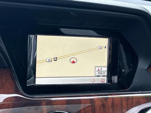 Used 2013 Mercedes-Benz GLK 350 4MATIC image 35
