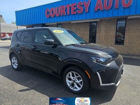 Used 2024 Kia Soul LX w/ Option Group 015 image 1