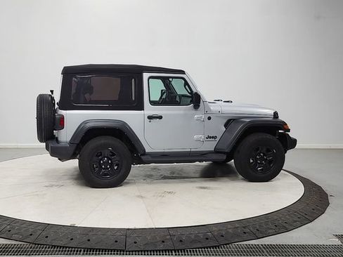 Used 2024 Jeep Wrangler Sport AWD/4WD image 8