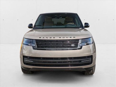 New 2025 Land Rover Range Rover Long Wheelbase Autobiography image 6