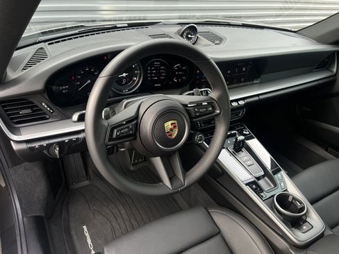 Certified 2024 Porsche 911 Carrera image 4