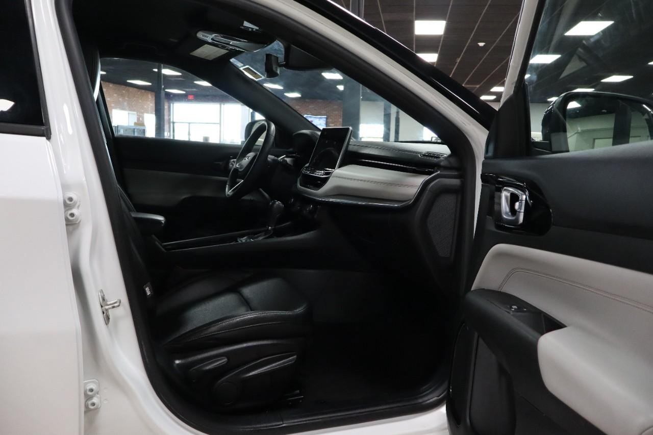 Used 2024 Jeep Compass Limited AWD/4WD image 30