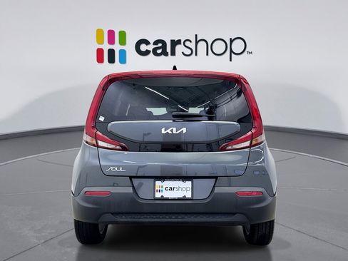 Used 2022 Kia Soul LX w/ Technology Package image 4