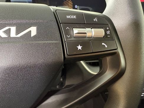 New 2026 Kia K4 LXS image 24