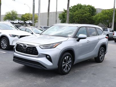 Used 2023 Toyota Highlander XLE