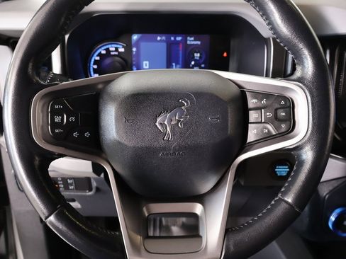 Used 2022 Ford Bronco Black Diamond image 3