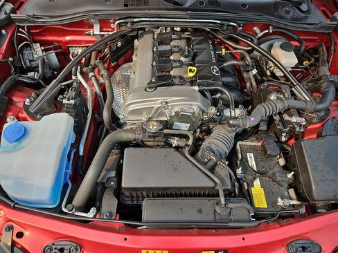 Used 2025 MAZDA MX-5 Miata Club RWD image 27