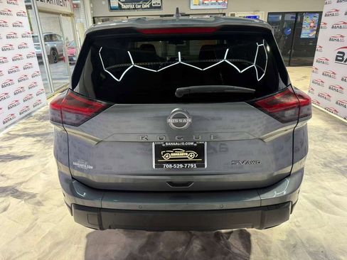 Used 2024 Nissan Rogue SV image 8