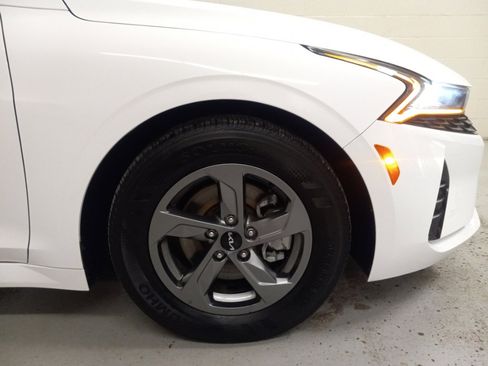 Used 2023 Kia K5 LXS image 3
