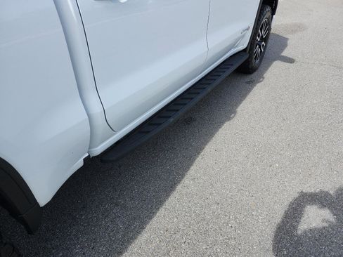 Used 2024 GMC Sierra 1500 AT4 w/ Technology Package image 7