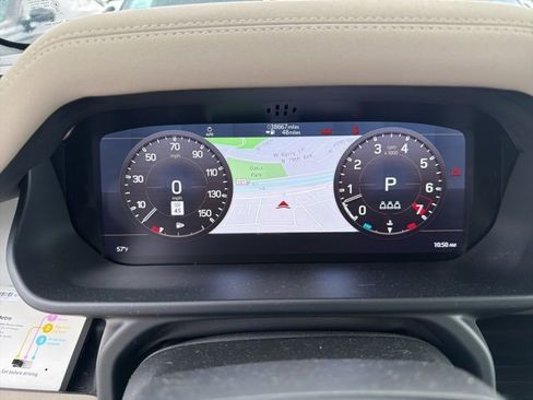 Used 2020 Land Rover Defender 110 SE image 4