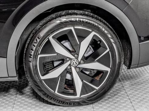 Used 2023 Volkswagen ID.4 S RWD image 37