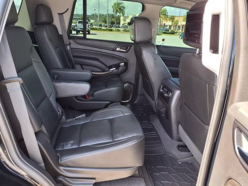 Used 2020 Chevrolet Tahoe LT w/ Off-Road Package AWD/4WD image 16