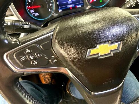 Used 2020 Chevrolet Equinox LT w/ Driver Convenience Package FWD image 20