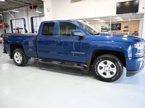 Used 2018 Chevrolet Silverado 1500 LT w/ All Star Edition AWD/4WD image 4