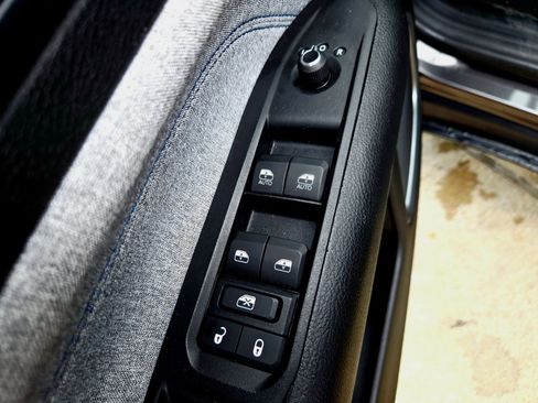 Used 2022 Jeep Compass Latitude AWD/4WD image 28