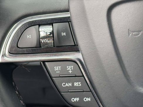 Used 2023 Lincoln Nautilus Reserve AWD/4WD image 22