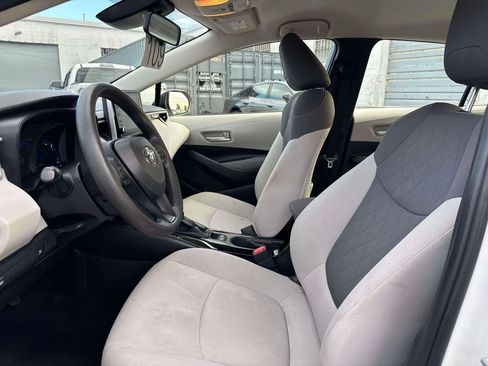 Used 2021 Toyota Corolla LE FWD image 16