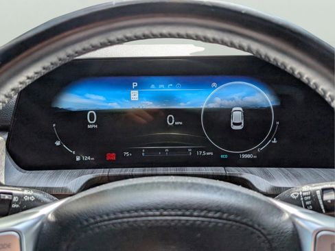 Used 2024 Kia Telluride SX FWD image 16