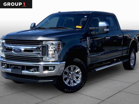 Used 2018 Ford F250 XLT w/ XLT Premium Package AWD/4WD image 1