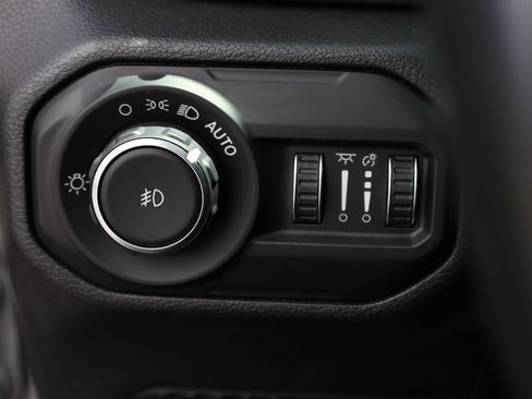 Used 2021 Jeep Wrangler Sport AWD/4WD image 24