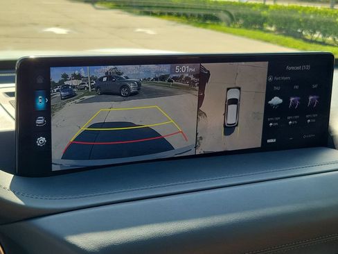 Certified 2024 Genesis GV80 3.5T w/ Prestige Matte Package AWD/4WD image 32