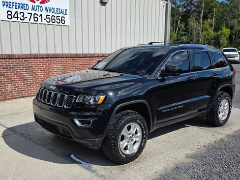 Used 2017 Jeep Grand Cherokee Laredo w/ Quick Order Package 2BE RWD image 1