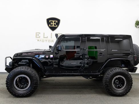 Used 2016 Jeep Wrangler Unlimited Rubicon image 2