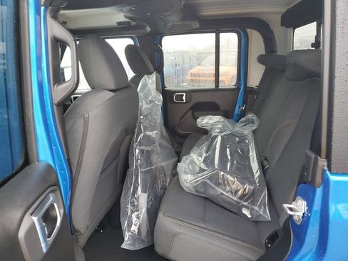 New 2026 Jeep Gladiator Sport AWD/4WD image 12