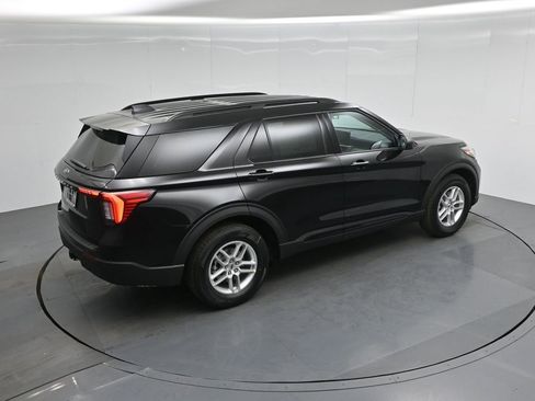 New 2026 Ford Explorer Active RWD image 40