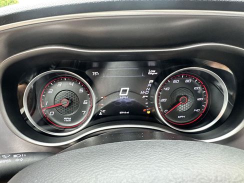 Used 2021 Dodge Charger SXT w/ Leather Interior Group RWD image 42