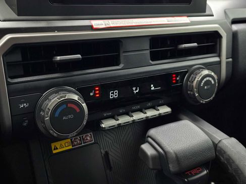 Certified 2025 Toyota 4Runner TRD Off-Road image 27