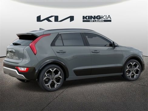 New 2025 Kia Niro EX Touring image 7