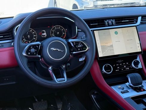 New 2026 Jaguar F-PACE R-Dynamic S image 25