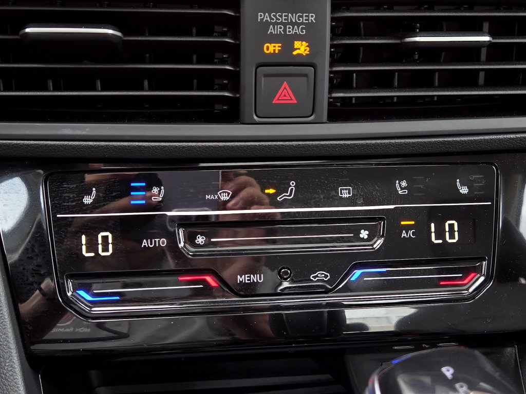 Certified 2026 Volkswagen Jetta SEL FWD image 27