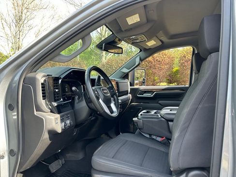Used 2024 GMC Sierra 2500 SLE w/ SLE Value Package; AWD/4WD image 44
