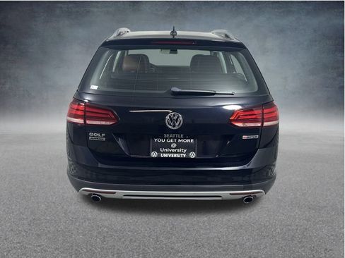 Used 2019 Volkswagen Golf Alltrack S image 7