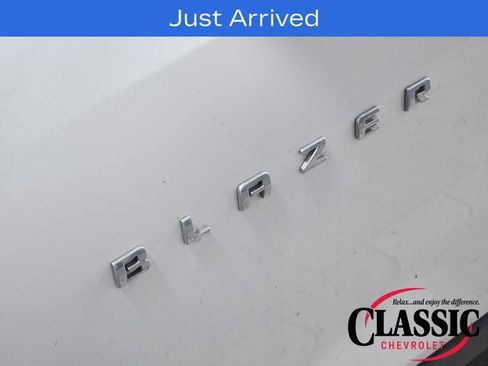 Used 2021 Chevrolet Blazer LT w/ Sound & Technology Package FWD image 13