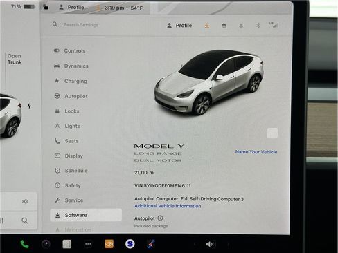 Used 2021 Tesla Model Y Long Range AWD/4WD image 25