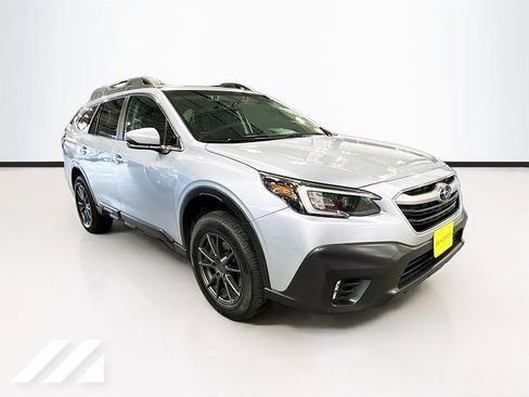 Used 2020 Subaru Outback Premium w/ Popular Package #1 AWD/4WD image 3